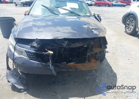 2018 Kia Optima S z USA, uszkodzony, nr VIN 5XXGT4L35JG236923